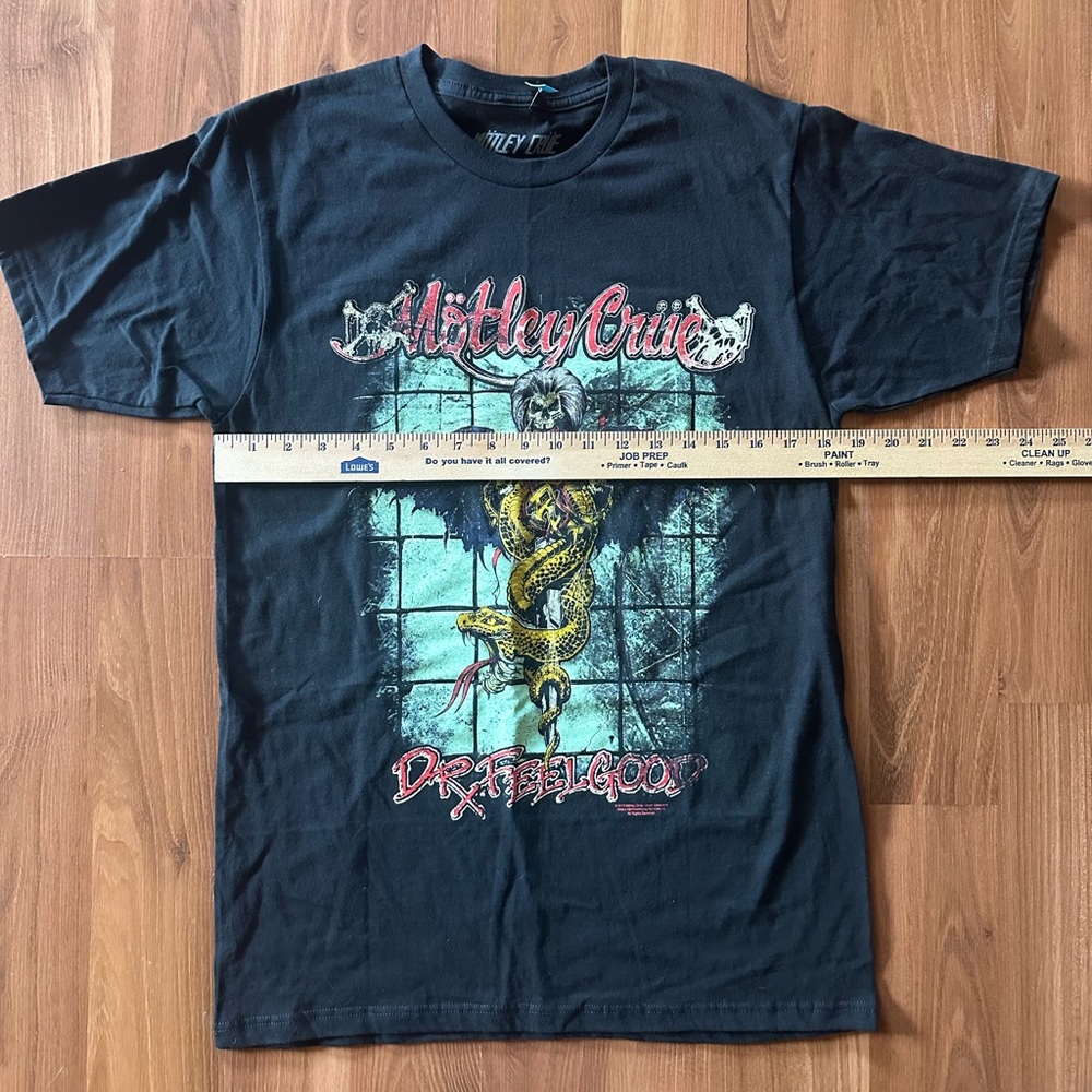 NWT Motley Crue Dr. Feelgood T-Shirt size medium 🆕 Hot Topic - Picture 4 of 6